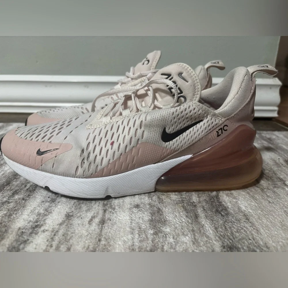 Nike Air Max 270 in Cream and Black - Picture 1 of 6